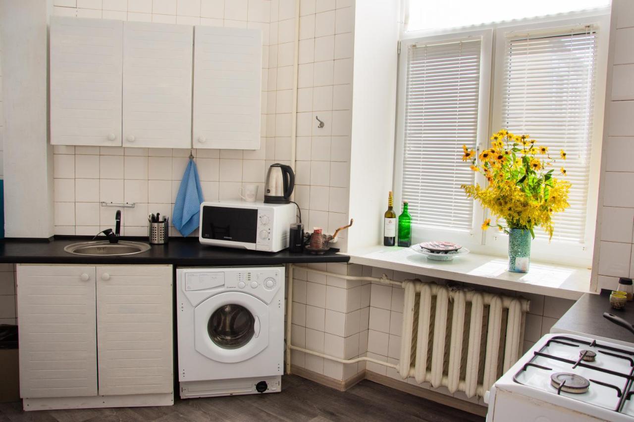 Entire 2-Bedroom Authentic Flat Kiev Esterno foto