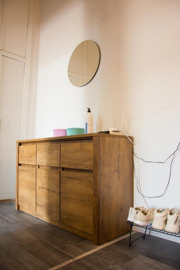 Entire 2-Bedroom Authentic Flat Kiev Esterno foto